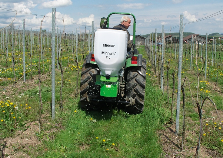 Spreading cover crops